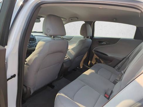 Used 2023 Chevrolet Malibu LS FWD image 17