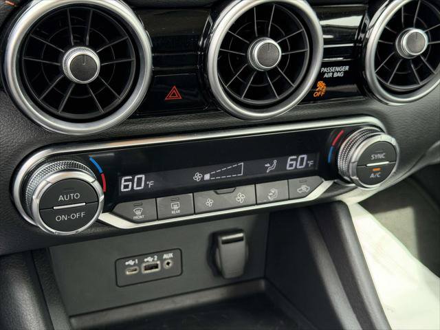 Used 2023 Nissan Sentra SR w/ Electronics Package FWD image 30