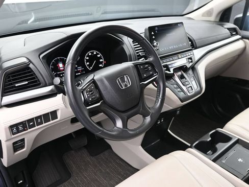 Used 2025 Honda Odyssey EX-L image 17