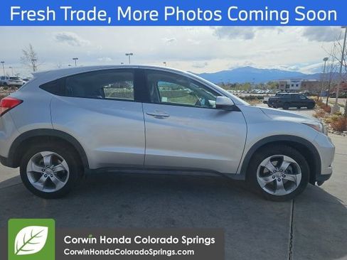 Used 2016 Honda HR-V LX image 2