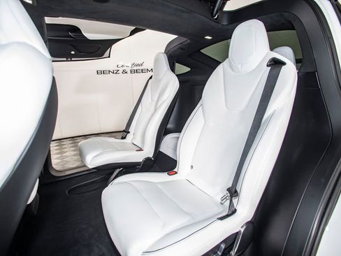 Used 2022 Tesla Model X Plaid image 17