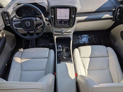 Certified 2026 Volvo XC40 B5 Plus w/ Protection Package Premier AWD/4WD image 18