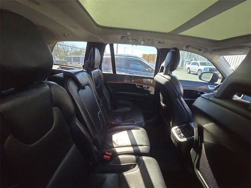 Used 2020 Volvo XC90 T6 Inscription w/ Protection Package Premier image 5
