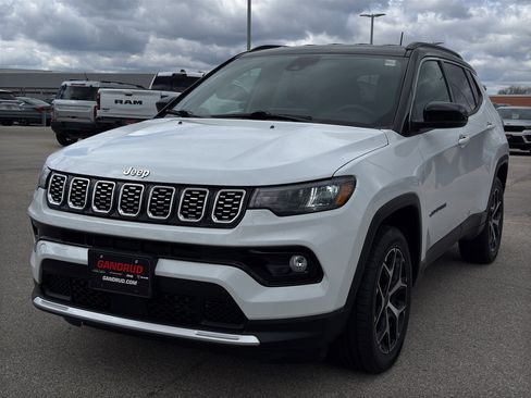 Used 2025 Jeep Compass Limited AWD/4WD image 2