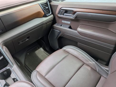 Used 2024 GMC Sierra 1500 Denali w/ Denali Reserve Package image 16