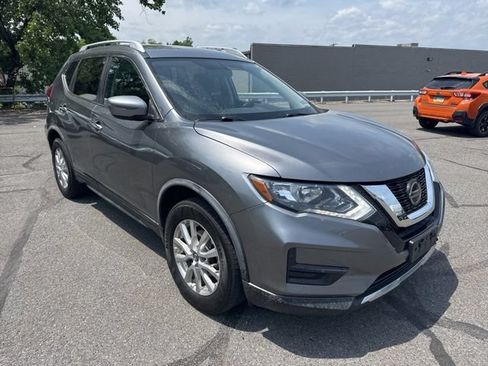 Used 2018 Nissan Rogue SV AWD/4WD image 3