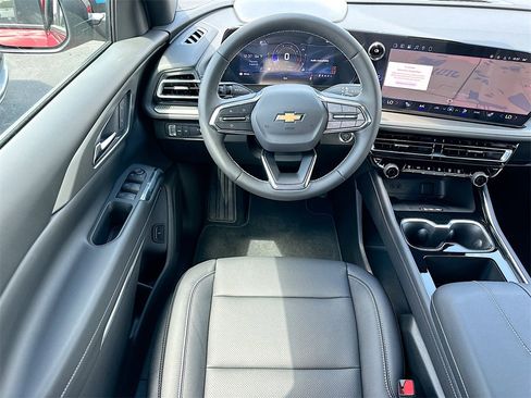 New 2026 Chevrolet Traverse LT w/ Driver Confidence Package image 16