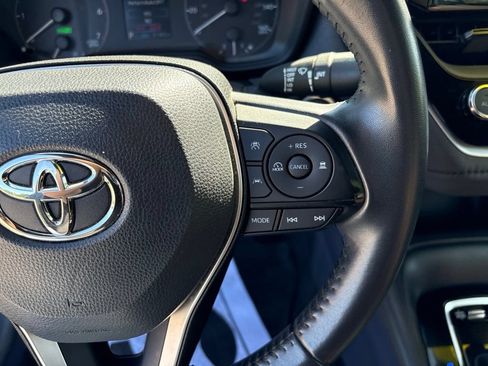 Used 2023 Toyota Corolla SE w/ SE Package FWD image 23
