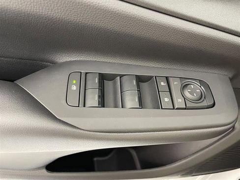 New 2026 Toyota Prius Plug-In Hybrid image 18