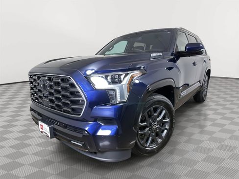 Used 2025 Toyota Sequoia Platinum AWD/4WD image 1