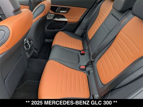 Certified 2025 Mercedes-Benz GLC 300 4MATIC image 26