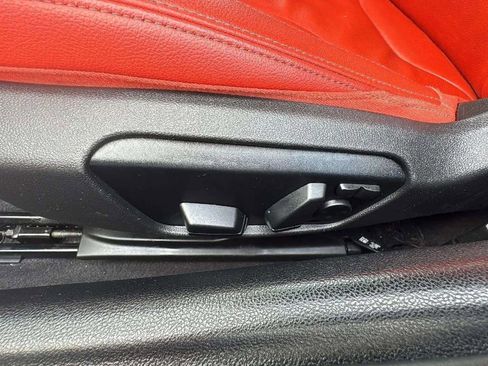 Used 2022 BMW Z4 sDrive30i w/ M Sport Package image 31