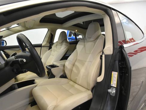 Used 2018 Tesla Model S P100D image 11