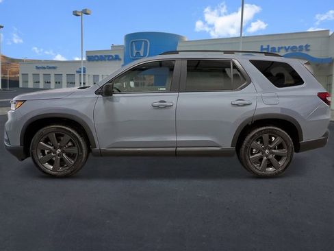 New 2025 Honda Pilot Sport image 2