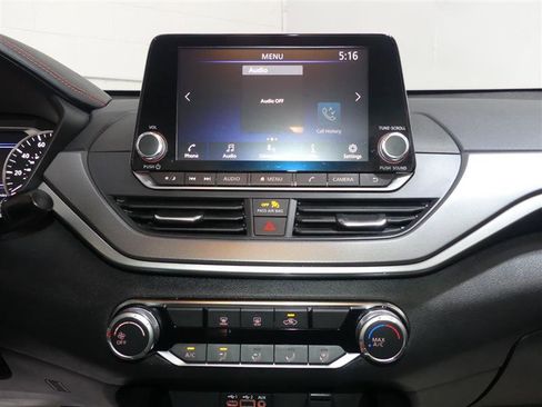 Used 2024 Nissan Altima 2.5 SR image 35