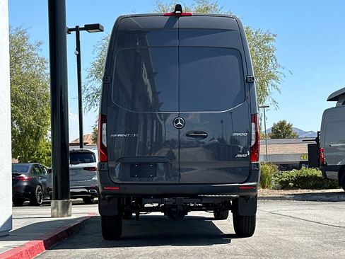 New 2025 Mercedes-Benz Sprinter 2500 image 5