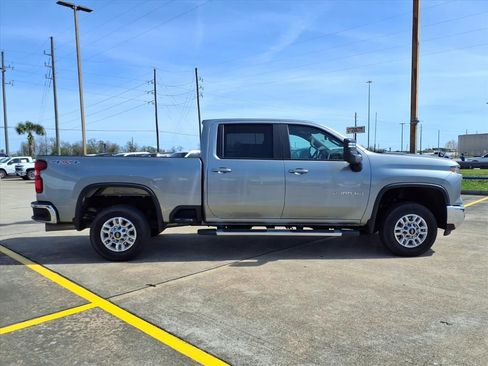 Used 2025 Chevrolet Silverado 2500 LT w/ Convenience Package image 29