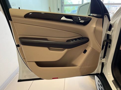 Used 2017 Mercedes-Benz GLE 350 4MATIC image 17