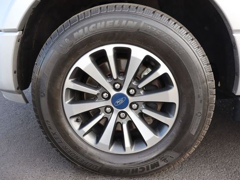 Used 2015 Ford Expedition EL XLT w/ Equipment Group 202A image 42