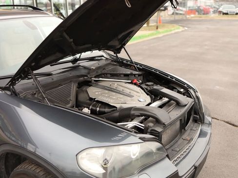 Used 2011 BMW X5 xDrive50i AWD/4WD image 56