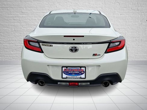 Used 2025 Toyota GR86 w/ ALL Weather Mat Package (TMS) RWD image 5