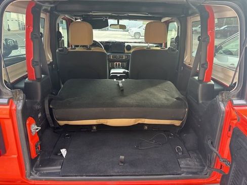 Used 2019 Jeep Wrangler Sport AWD/4WD image 5