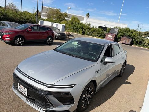 Used 2025 Hyundai Sonata SEL FWD image 3