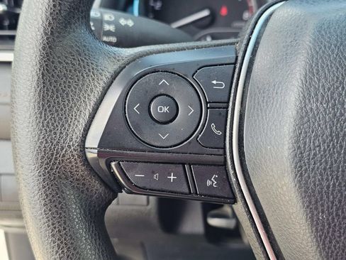 Used 2018 Toyota Camry LE FWD image 43