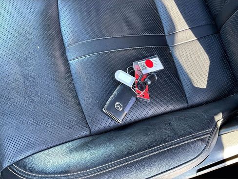 Certified 2025 MAZDA CX-70 3.3 Turbo w/ Preferred Package image 10