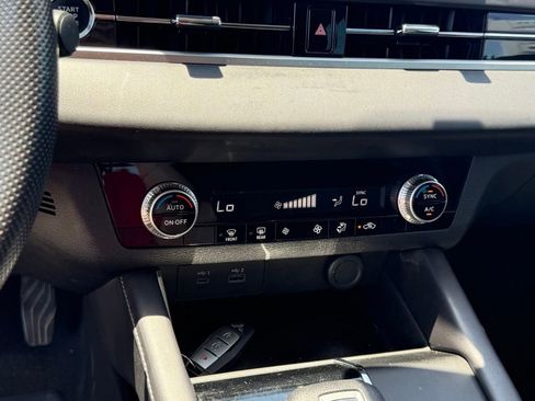 Used 2023 Mitsubishi Outlander ES FWD image 22