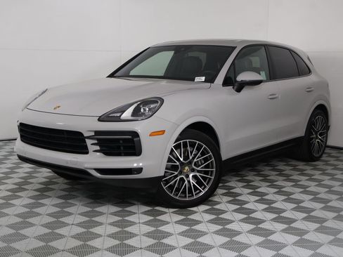 Certified 2023 Porsche Cayenne AWD/4WD image 35