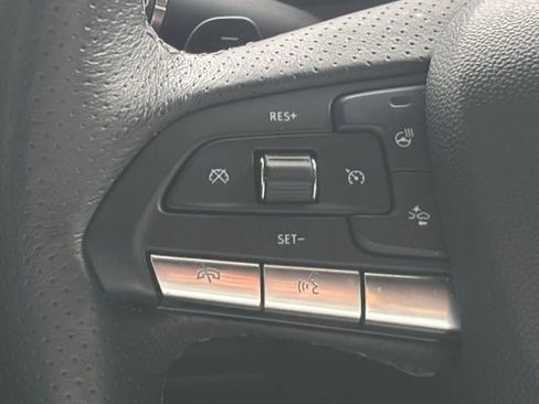 Used 2024 Cadillac XT4 Sport FWD image 11
