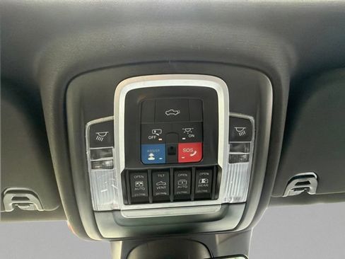 Used 2023 RAM 1500 Laramie AWD/4WD image 26