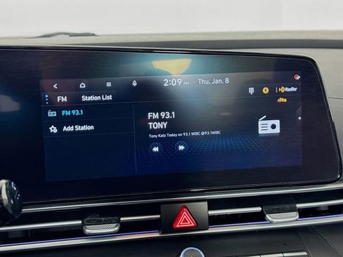 Used 2025 Hyundai Elantra SEL image 15