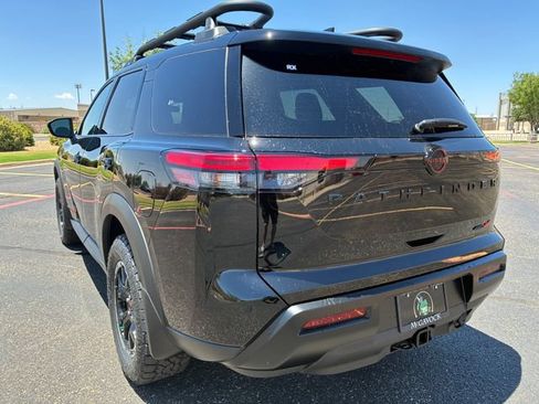 New 2026 Nissan Pathfinder Rock Creek w/ Rock Creek Premium Package AWD/4WD image 4
