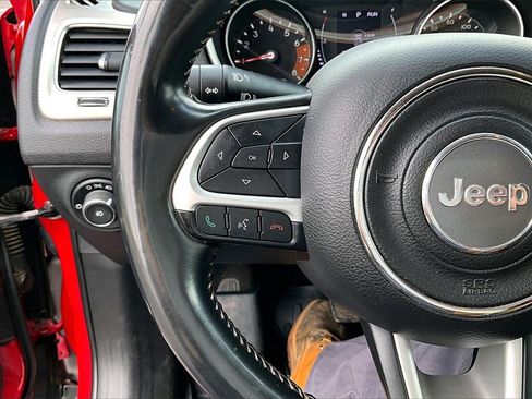 Used 2018 Jeep Compass Latitude image 7