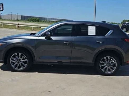 Used 2021 MAZDA CX-5 Signature image 5
