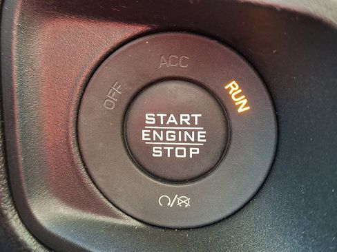 Used 2024 Jeep Wrangler Sport S image 21