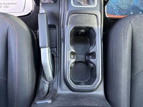 Used 2018 Jeep Wrangler Unlimited Rubicon w/ LED Lighting Group image 19