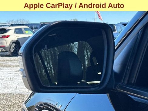 Used 2025 Ford Explorer ST-Line w/ Premium Package image 8