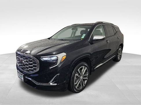 Used 2020 GMC Terrain Denali w/ Denali Premium Package image 3