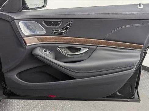 Used 2018 Mercedes-Benz S 450 4MATIC Sedan w/ Premium Package image 22
