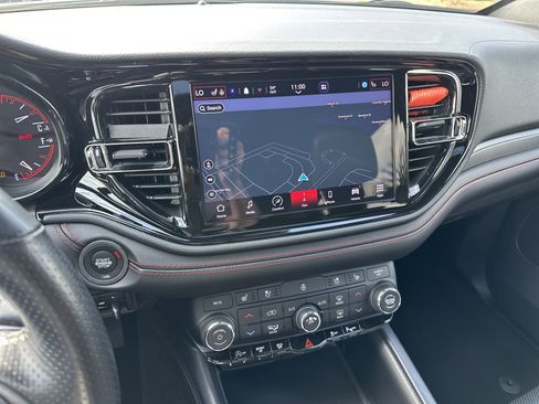 Used 2023 Dodge Durango GT image 32