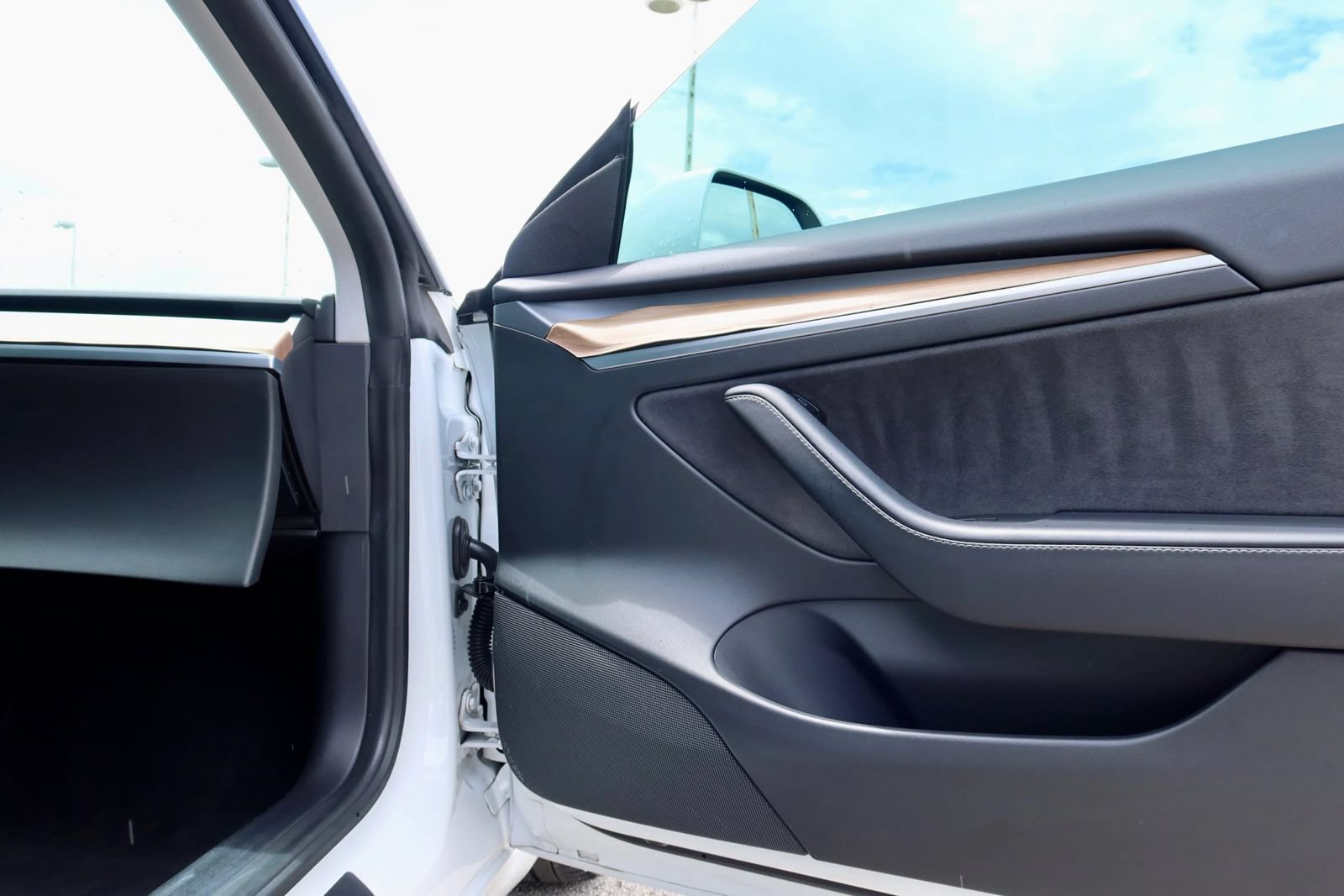 Used 2021 Tesla Model 3 Long Range AWD/4WD image 15