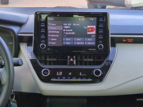 Certified 2021 Toyota Corolla LE image 17