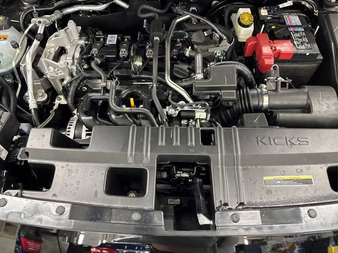 New 2026 Nissan Kicks SR image 13