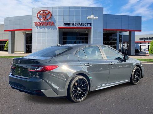 Used 2026 Toyota Camry SE FWD image 7