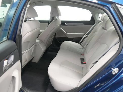 Used 2017 Hyundai Sonata SE FWD image 17