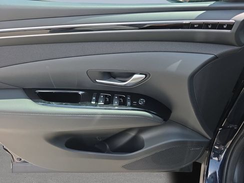 Certified 2024 Hyundai Tucson Limited AWD/4WD image 17