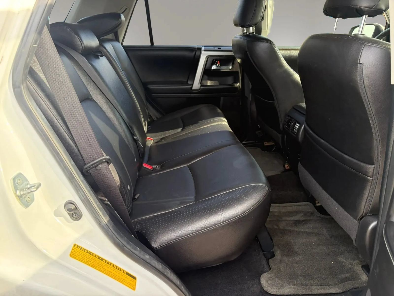 Used 2014 Toyota 4Runner SR5 AWD/4WD image 31